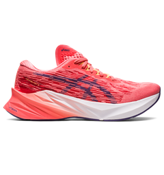 Asics Dame Løpesko Novablast 3 Lett mengdetreningssko Papaya