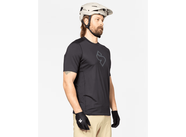 Sweet Herre Trøye Hunter SS M BLACK 