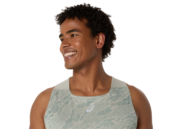 Asics Herre Singlet Fujitrail XL Meget komfortabel løpesinglet - WhSa 