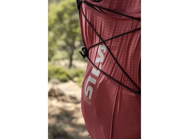 Silva Strive 10 Løpevest S Pålitelig løpevest for lange løpeturer 