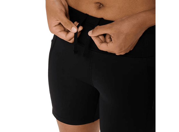 Asics W Shorts Fujitrail Elite XS Løpetights spesialdesignet for terreng 