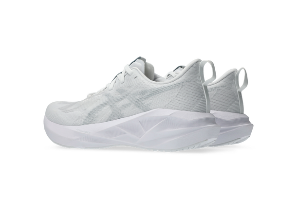 Asics Dame Løpesko Novablast 5 39,5 Allsidig løpesko med god demping - WhPi 