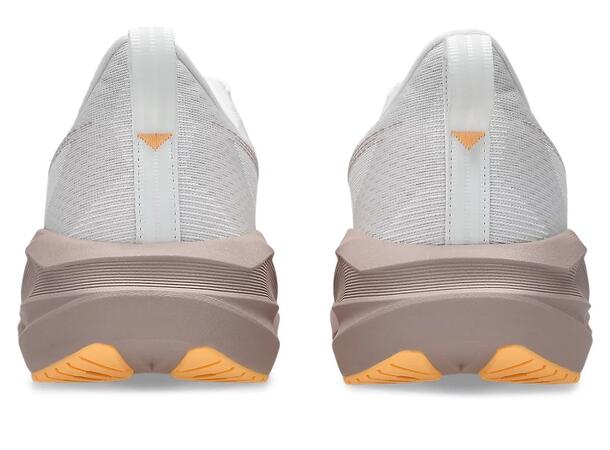 Asics Dame Løpesko Novablast 5 39,5 Fantastisk allround løpesko - WHITE/FAWN 