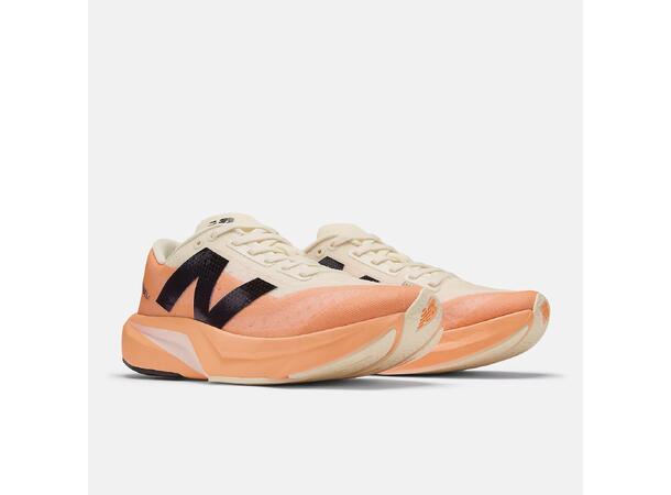 New Balance FuelCell Rebel v4 40 Lett sko til løping og hverdag - HoMa 