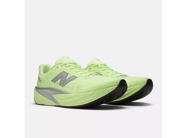 New Balance FuelCell Rebel v5 42,5 Lett og responsiv løpesko - MF 