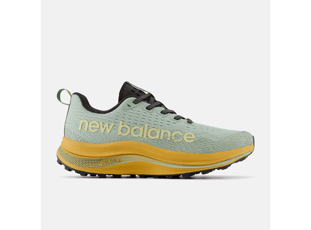 New Balance SuperComp Trail 37 Terrengløpesko med karbonplate W - ClAs 