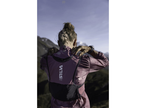 Silva Vest Strive 5 Green XS Løpevest for langturer og konkurranser 